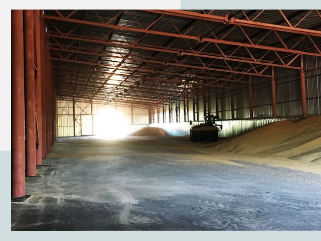 Строительство зернохранилищ в Красном Сулине